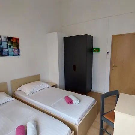 R&e Apartamento *