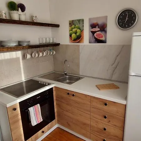 R&e Apartment *