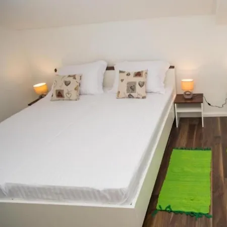 R&e Apartment *