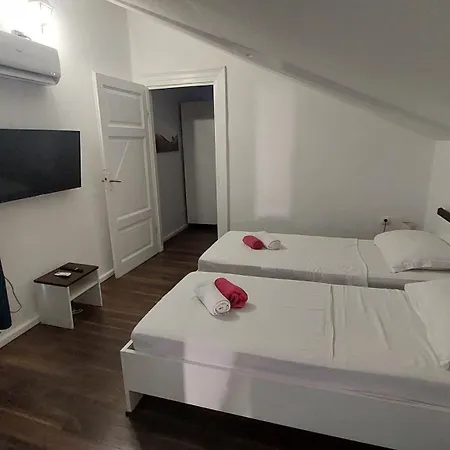 Apartment R&e *