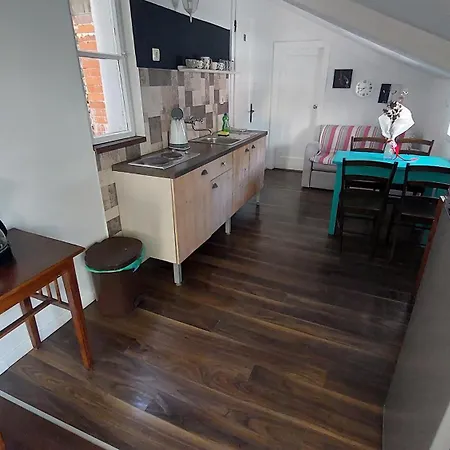 Apartment R&e